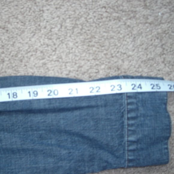 RW & CO. SOFT BELTED DENIM JACKET - Picture 10 of 10